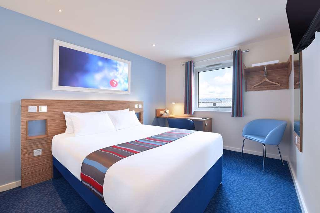 Travelodge Γκίλντφορντ Δωμάτιο φωτογραφία