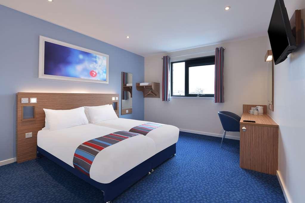 Travelodge Γκίλντφορντ Δωμάτιο φωτογραφία